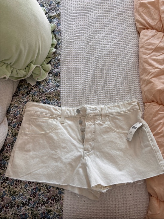 Anthropologie Pants - Maeve (anthropologie) Women's White High-Rise Button-Front Denim Shorts